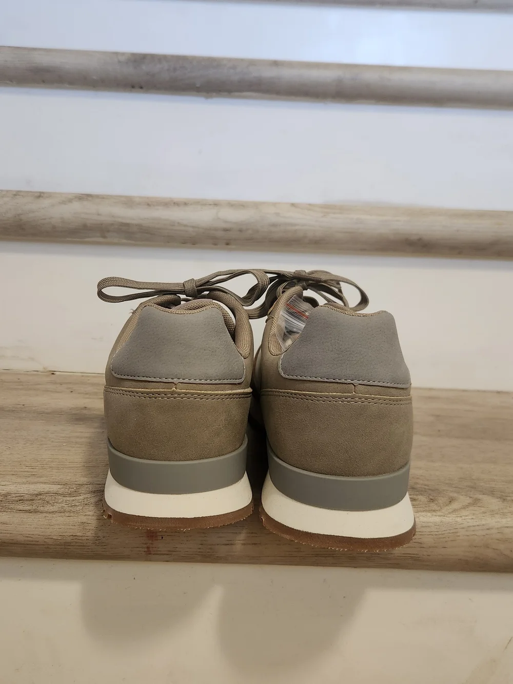 Guess stylish taupe